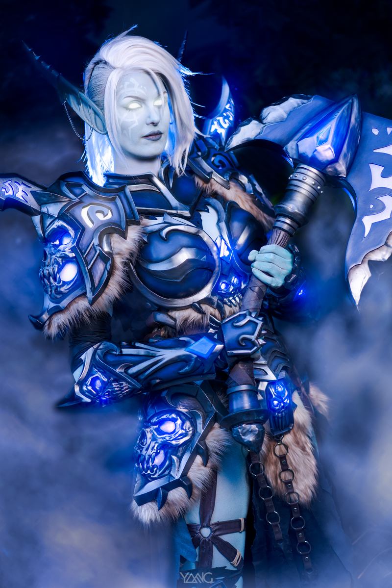 Illustration for article titled World Of WarCraft Cosplayers Are Out Here Re-Writing Canon